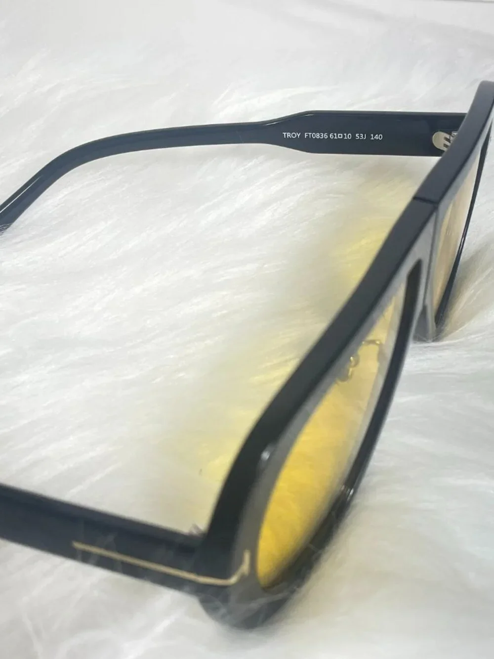 Black oversized aviator sunglasses yellow tint lenses
